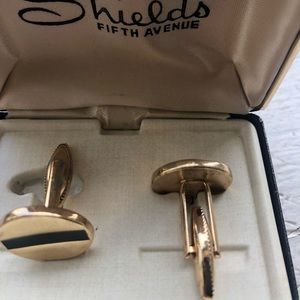 Men’s cufflinks